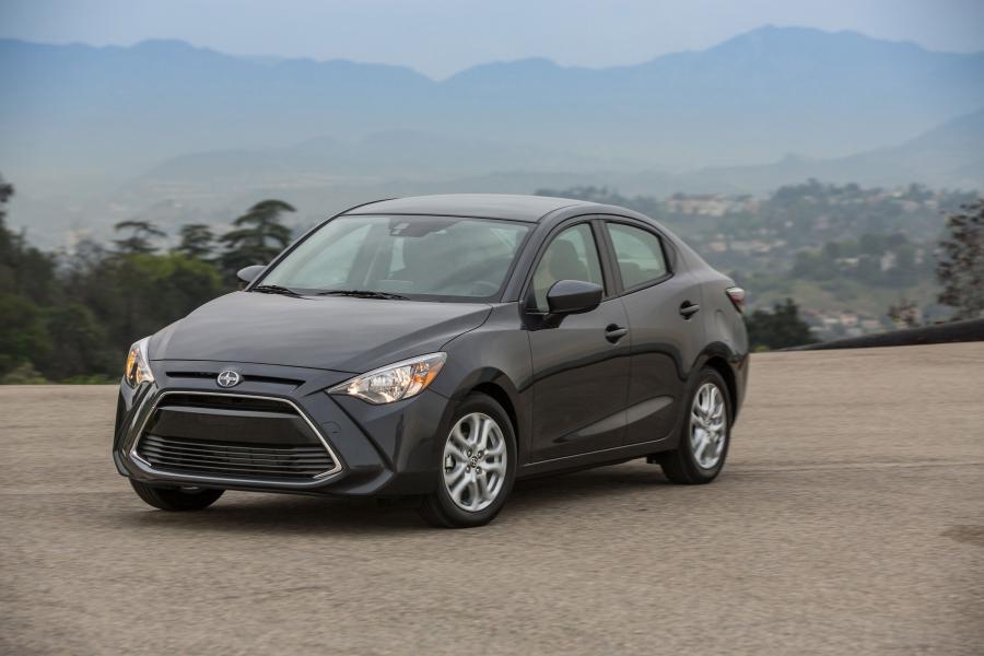  Scion iA 2015 года  (фото 9 из 31)